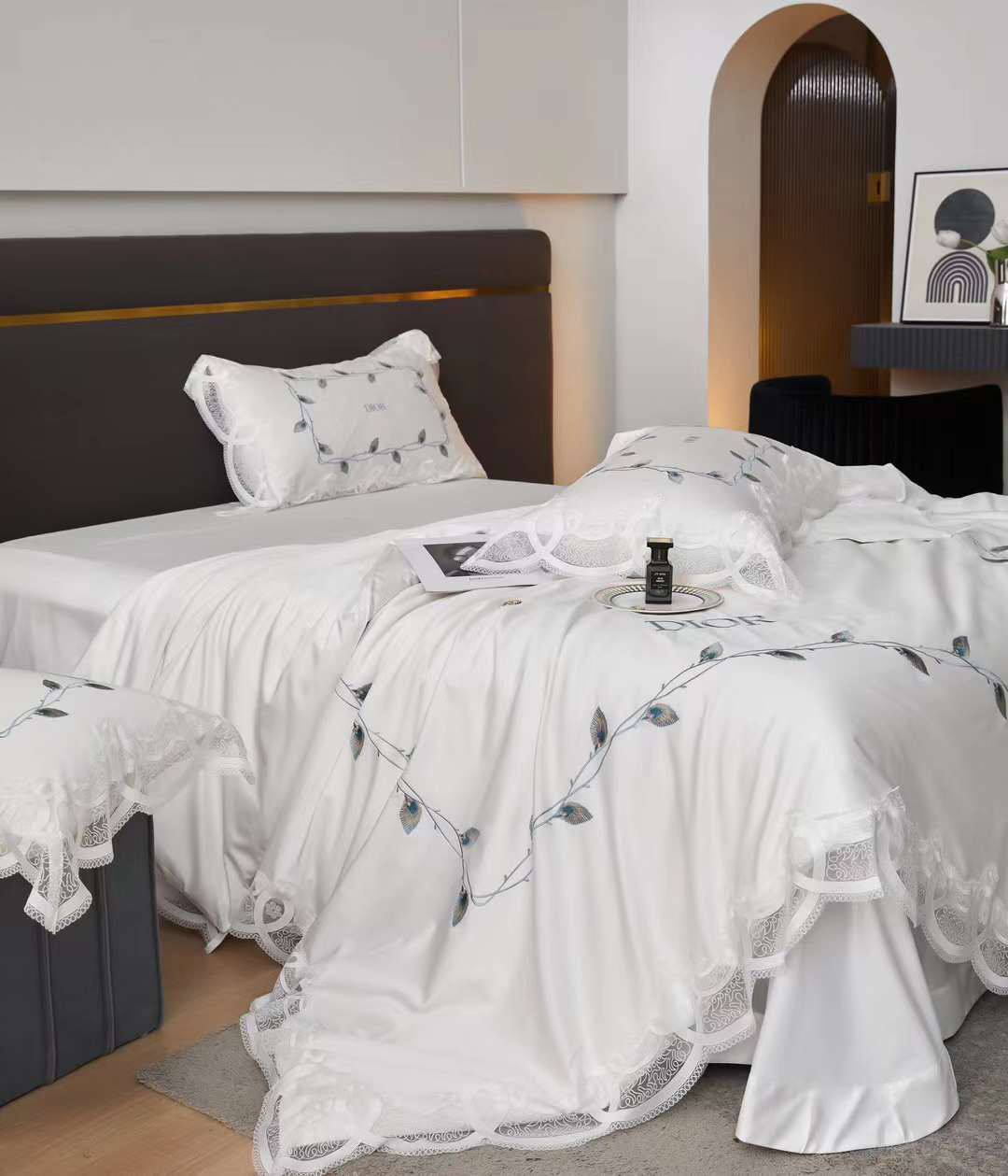 Комплект белья Christian Dior BP-41972 Комплект белья Christian Dior BP-41972