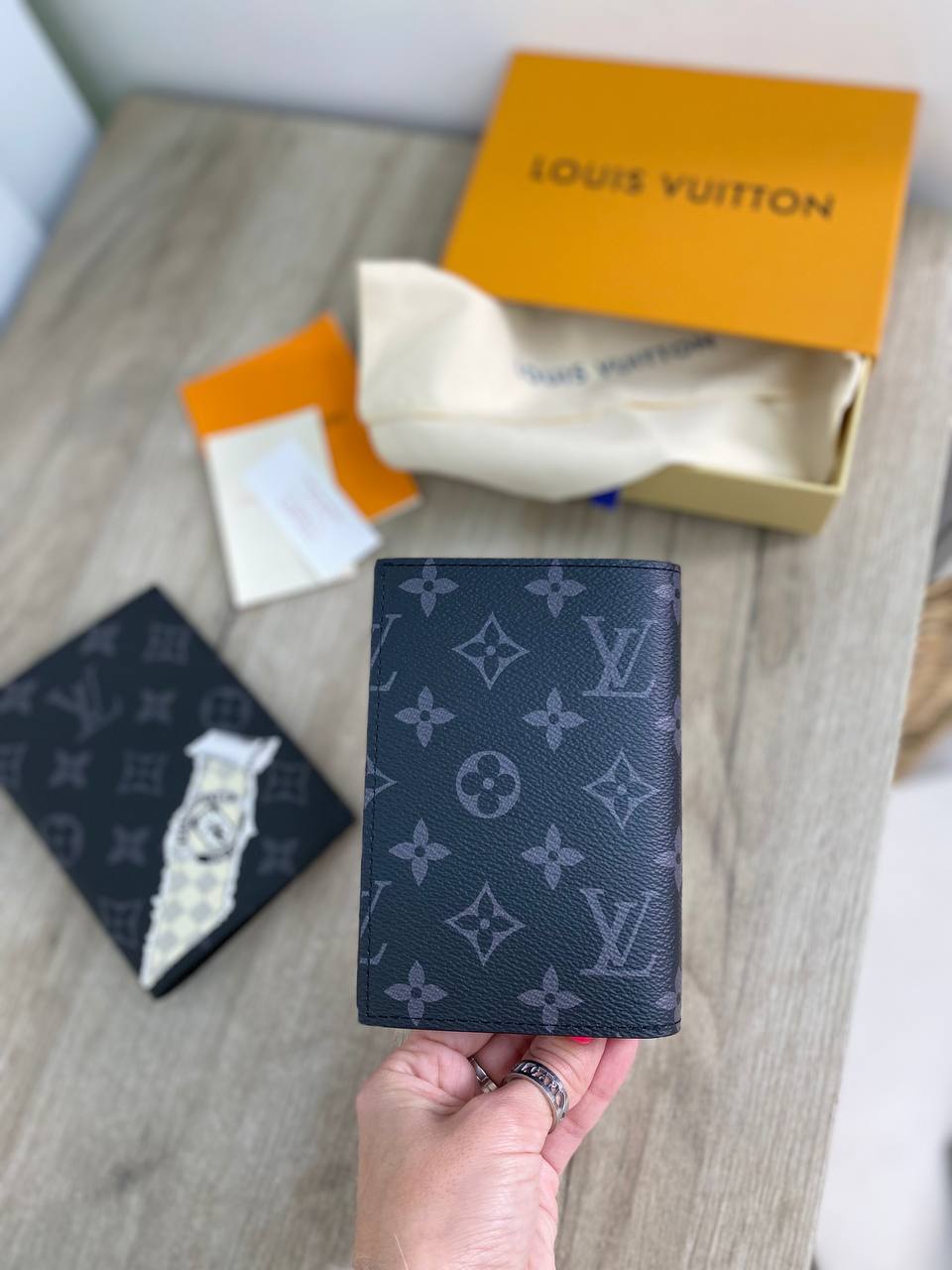 Обложка на паспорт люкс Louis Vuitton BP-23779 Обложка на паспорт люкс Louis Vuitton BP-23779