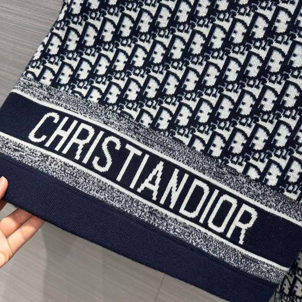 Двухсторонний трендовый бомбер Christian Dior BP-38094 Двухсторонний трендовый бомбер Christian Dior BP-38094