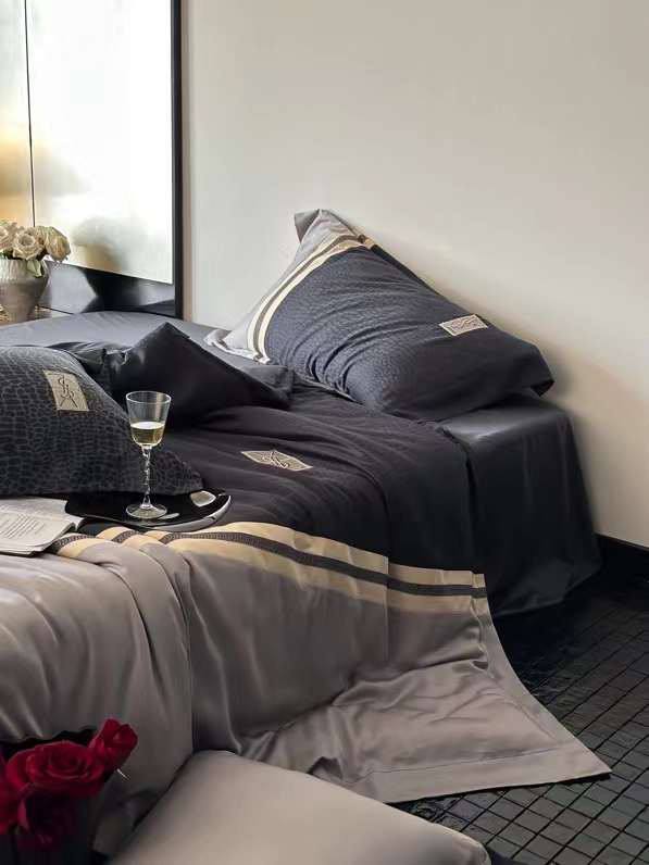 Yves Saint Laurent комплект постельного белья BP-52968 Yves Saint Laurent комплект постельного белья BP-52968