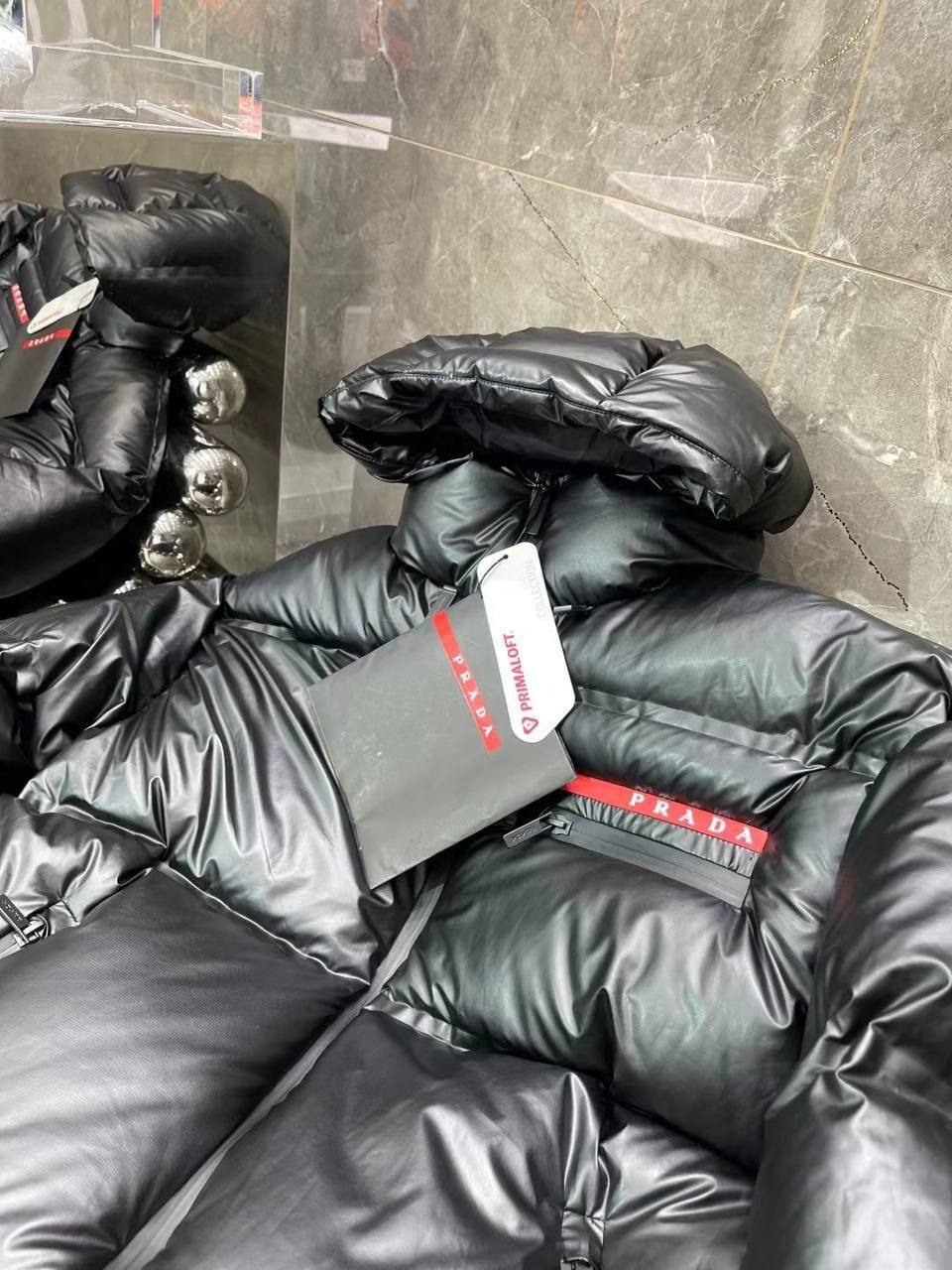 Пуховик черный Prada Primaloft BP-357173 Пуховик черный Prada Primaloft BP-357173