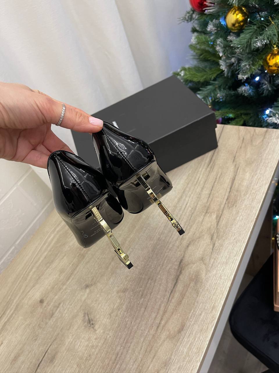 Трендовые туфли Yves Saint Laurent BP-44629 Трендовые туфли Yves Saint Laurent BP-44629