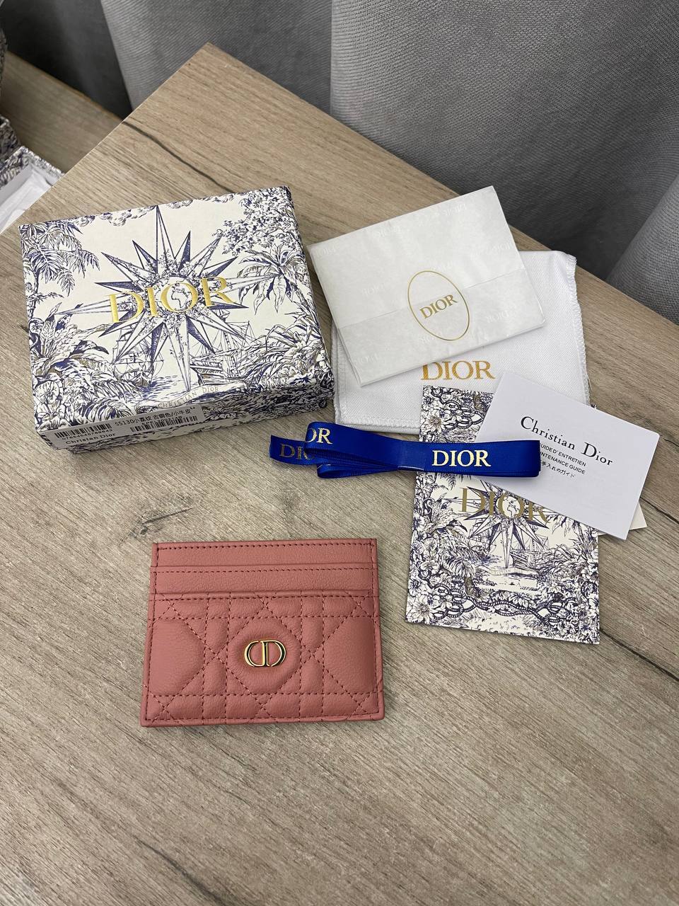 Розово-коричневый картхолдер Christian Dior BP-50405 Розово-коричневый картхолдер Christian Dior BP-50405