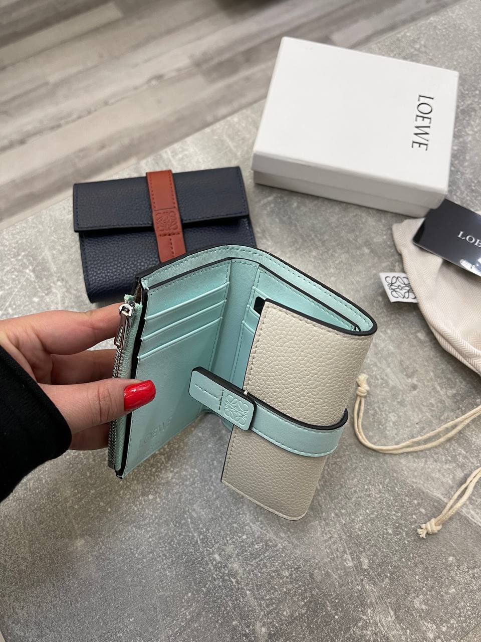 Трендовый кошелёк Loewe BP-46455 Трендовый кошелёк Loewe BP-46455