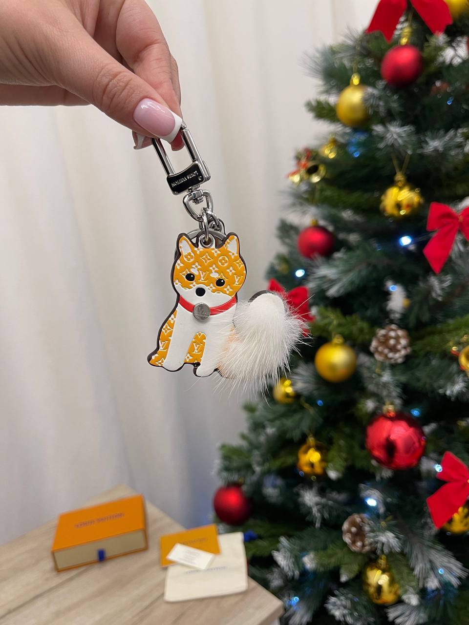 Эксклюзивный брелок Louis Vuitton BP-44016 Эксклюзивный брелок Louis Vuitton BP-44016