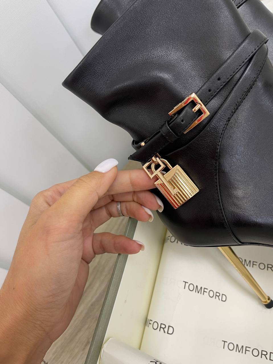 Коллекционные ботильоны Tom Ford BP-17530 Коллекционные ботильоны Tom Ford BP-17530