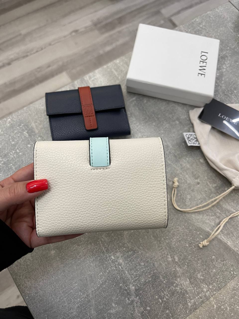 Трендовый кошелёк Loewe BP-46455 Трендовый кошелёк Loewe BP-46455