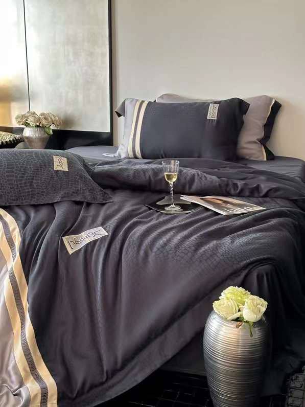 Yves Saint Laurent комплект постельного белья BP-52968 Yves Saint Laurent комплект постельного белья BP-52968