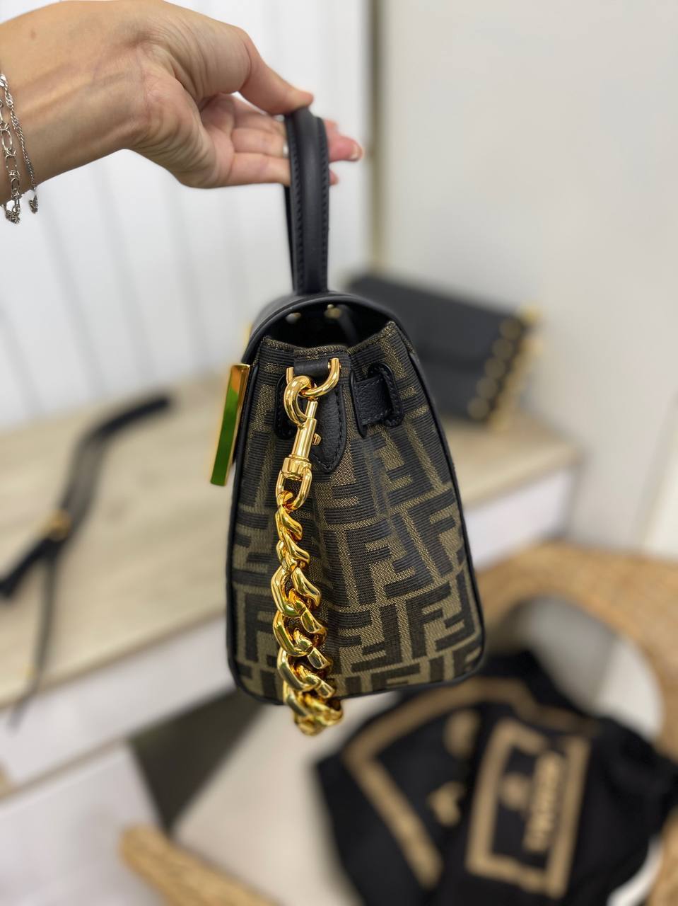 Женская сумка серо-зеленая Fendi лимитированная BP-15504 Женская сумка серо-зеленая Fendi лимитированная BP-15504