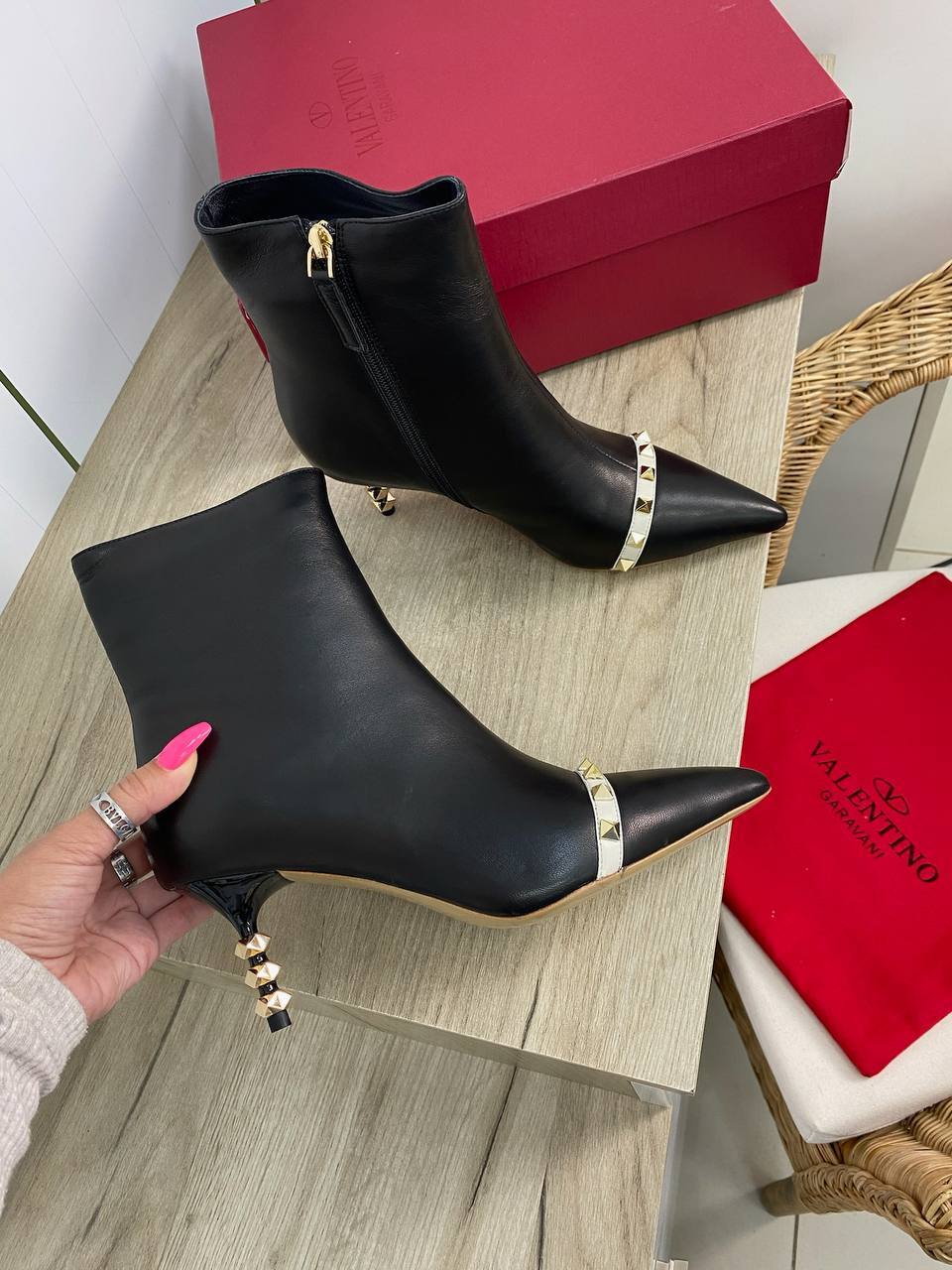 Дизайнерские ботильоны Valentino BP-18567 Дизайнерские ботильоны Valentino BP-18567