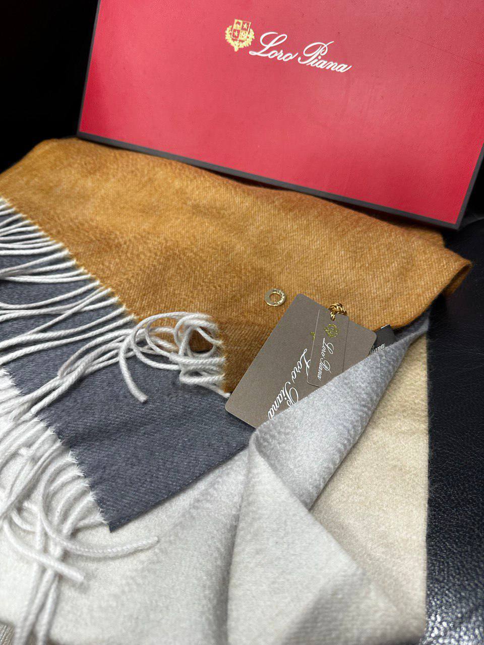 Шарф стильный Loro Piana BP-38185 Шарф стильный Loro Piana BP-38185