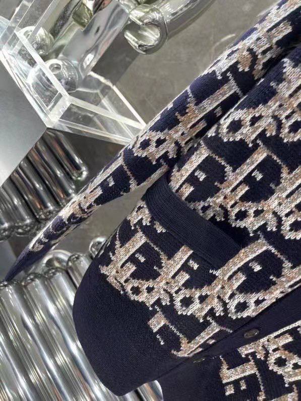 Кардиган стильный Christian Dior BP-26580 Кардиган стильный Christian Dior BP-26580