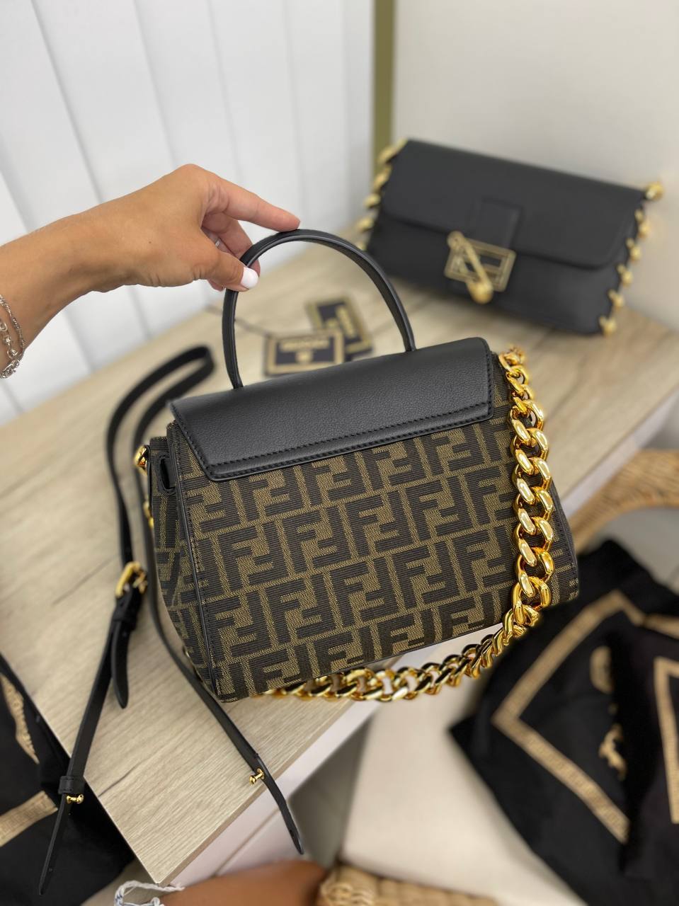 Женская сумка серо-зеленая Fendi лимитированная BP-15504 Женская сумка серо-зеленая Fendi лимитированная BP-15504