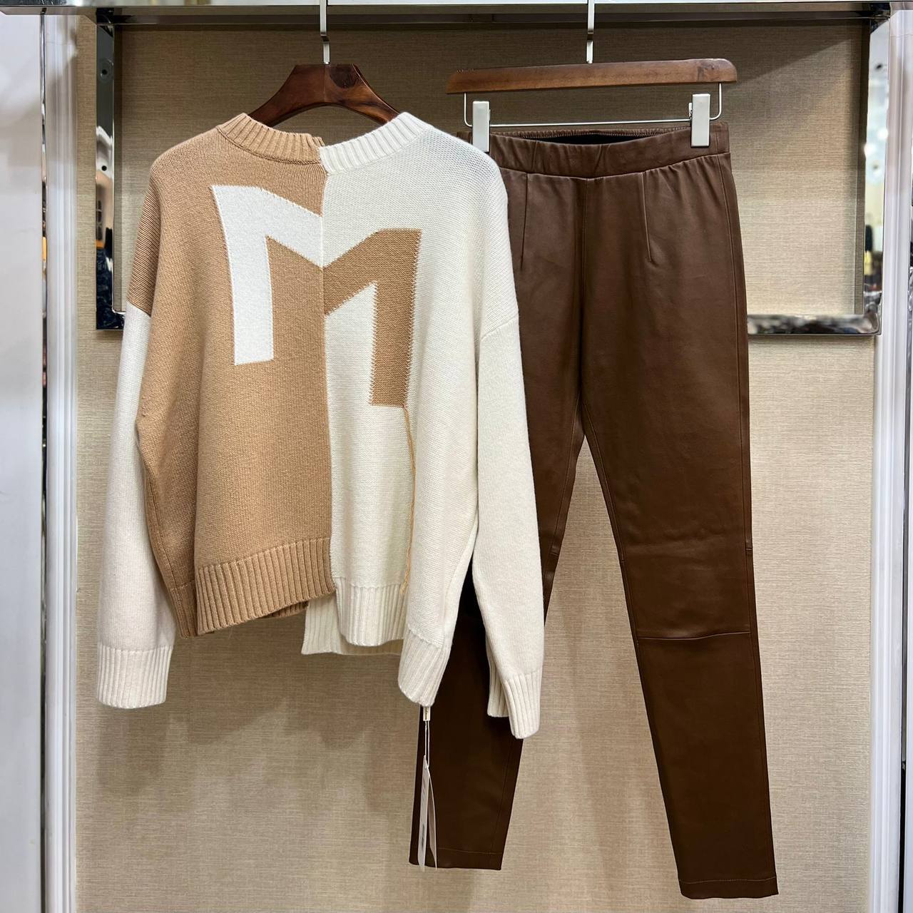 Трендовый женский свитер Max Mara BP-18744 Трендовый женский свитер Max Mara BP-18744