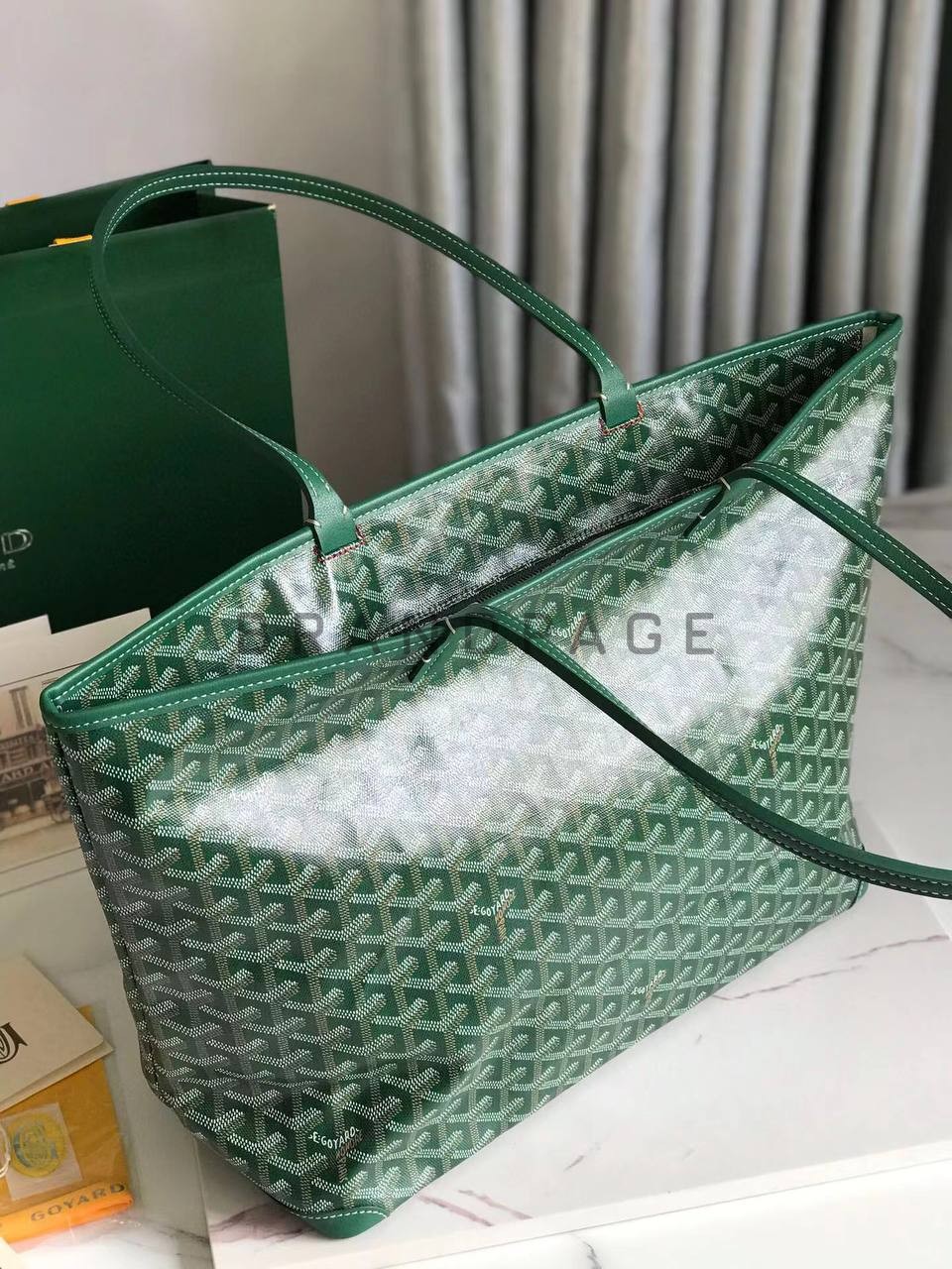 Сумка кожаная Goyard Artois MM Сумка кожаная Goyard Artois MM