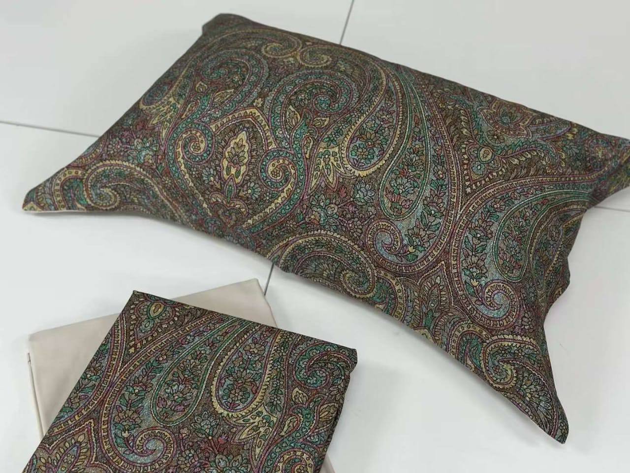 Комплект постельного белья Etro BP-43559 Комплект постельного белья Etro BP-43559