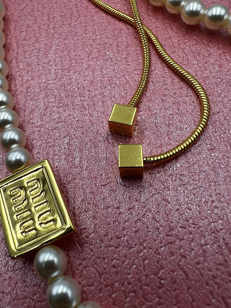 Колье-чокер Miu Miu BP-48077 Колье-чокер Miu Miu BP-48077