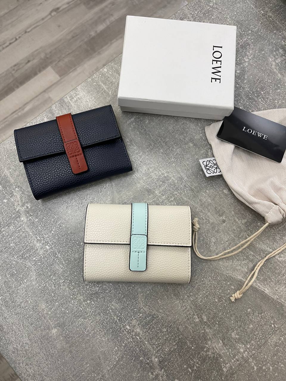 Трендовый кошелёк Loewe BP-46455 Трендовый кошелёк Loewe BP-46455