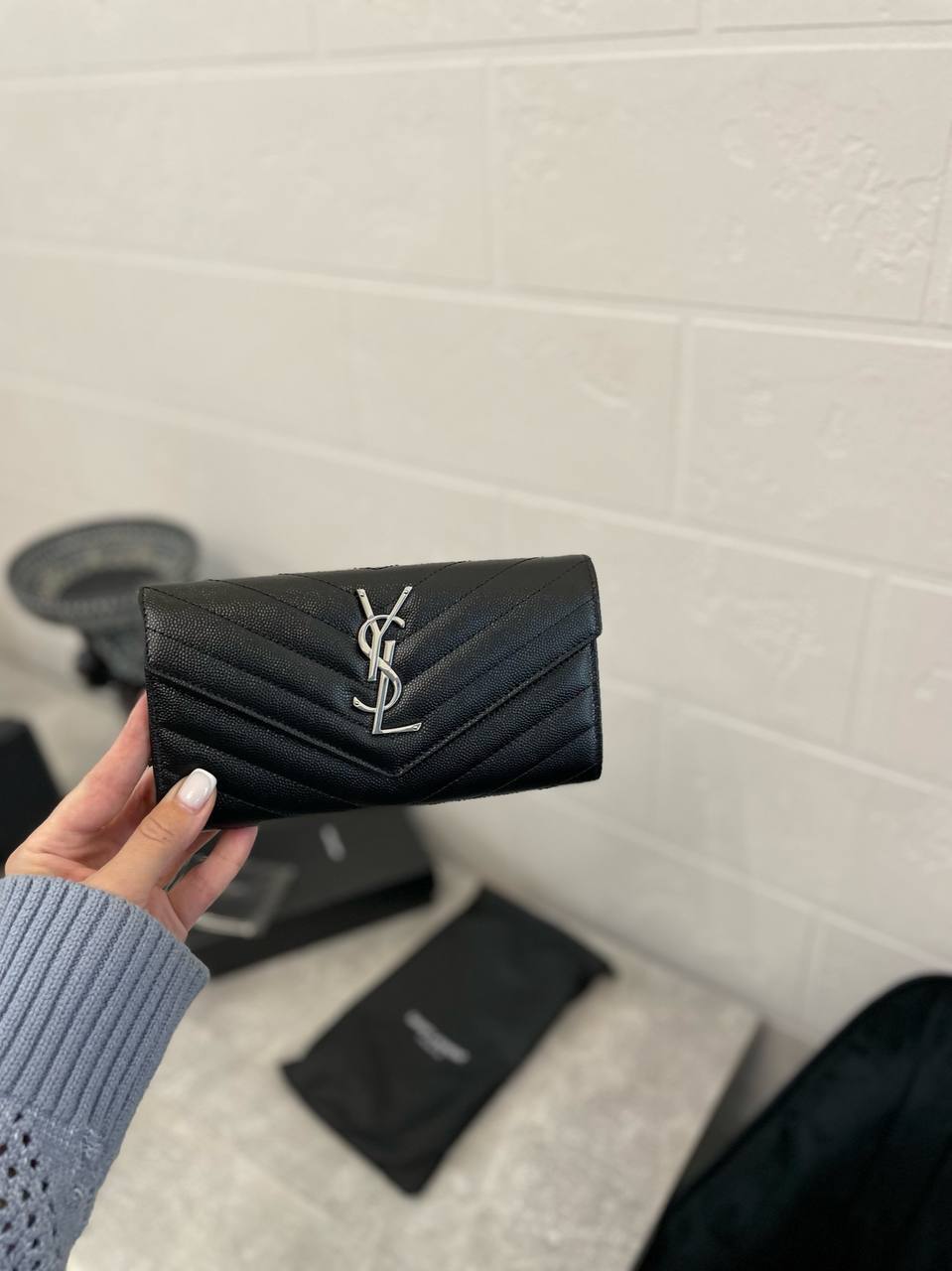 Кошелёк премиум Yves Saint Laurent BP-42315 Кошелёк премиум Yves Saint Laurent BP-42315