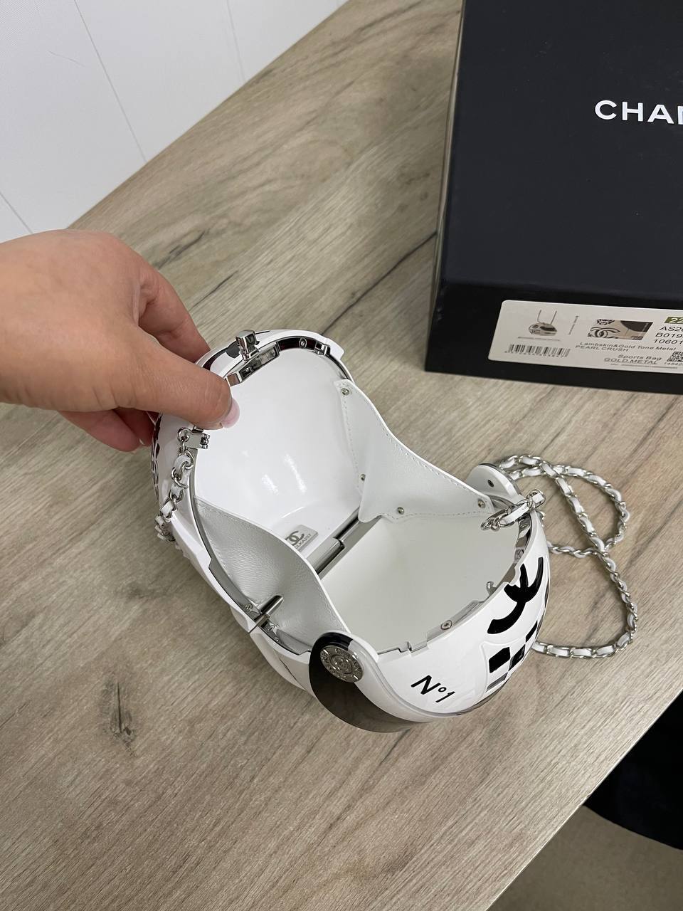 Chanel мини-клатч Helmet Minaudiere BP-26112 Chanel мини-клатч Helmet Minaudiere BP-26112