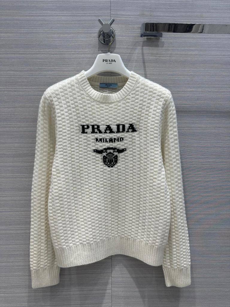 Женский свитер элитный Prada BP-42748 Женский свитер элитный Prada BP-42748