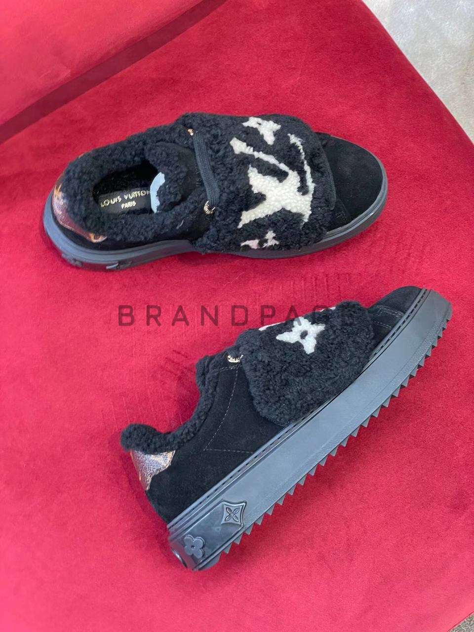 Кожаные кроссовки Louis Vuitton Кожаные кроссовки Louis Vuitton