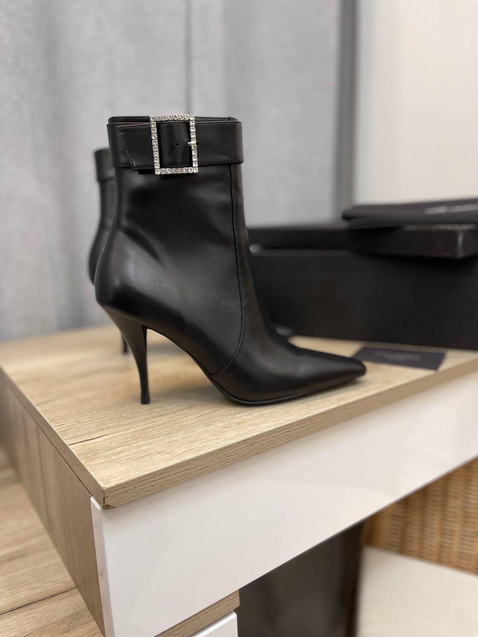 Люксовые ботильоны Yves Saint Laurent BP-40044 Люксовые ботильоны Yves Saint Laurent BP-40044