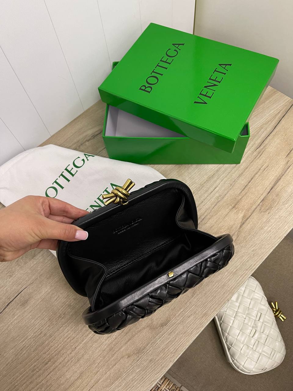 Женская коллекционная сумка Knot Minaudiere Bottega Veneta BP-26102 Женская коллекционная сумка Knot Minaudiere Bottega Veneta BP-26102