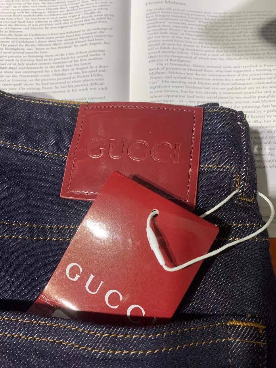 Джинсы дизайнерские темно-синие Gucci BP-805212 Джинсы дизайнерские темно-синие Gucci BP-805212