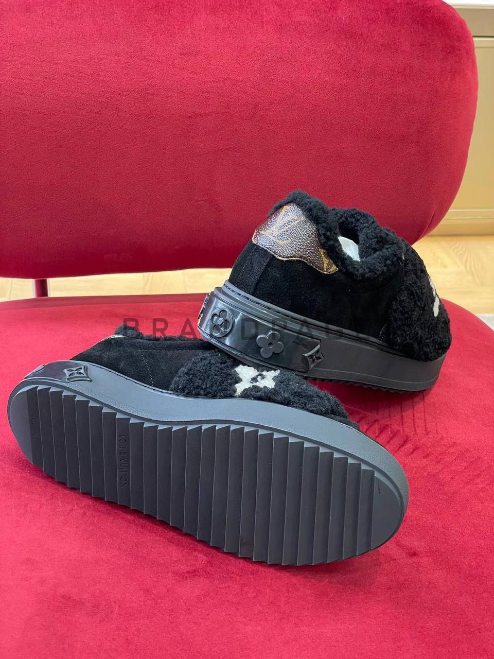 Кожаные кроссовки Louis Vuitton Кожаные кроссовки Louis Vuitton