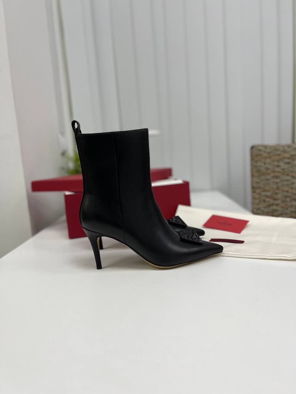 Дизайнерские ботильоны Valentino BP-25338 Дизайнерские ботильоны Valentino BP-25338