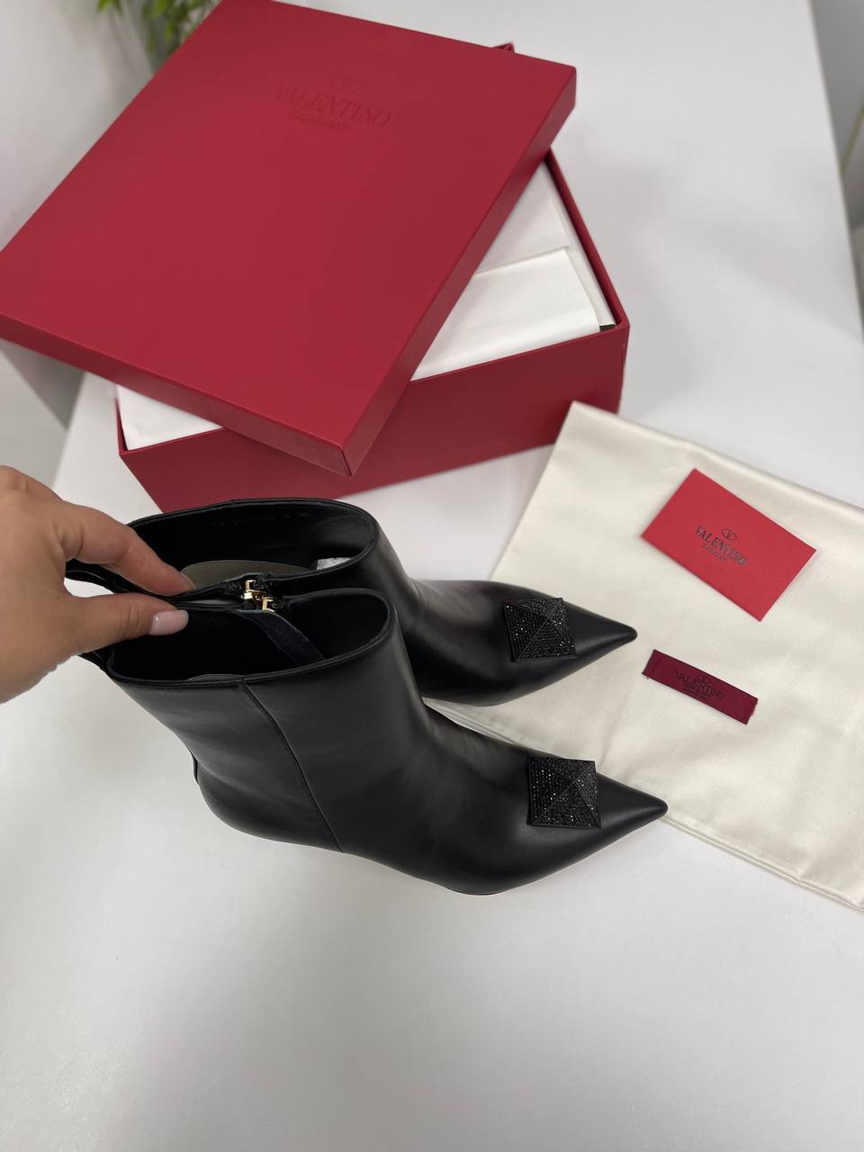 Дизайнерские ботильоны Valentino BP-25338 Дизайнерские ботильоны Valentino BP-25338