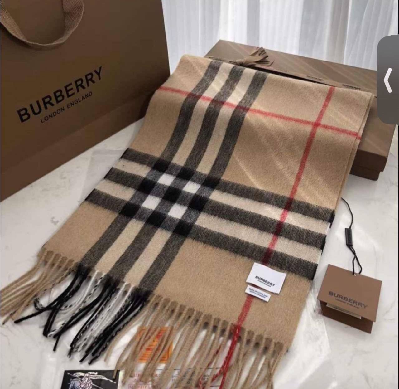Стильный шарф Burberry BP-44939 Стильный шарф Burberry BP-44939