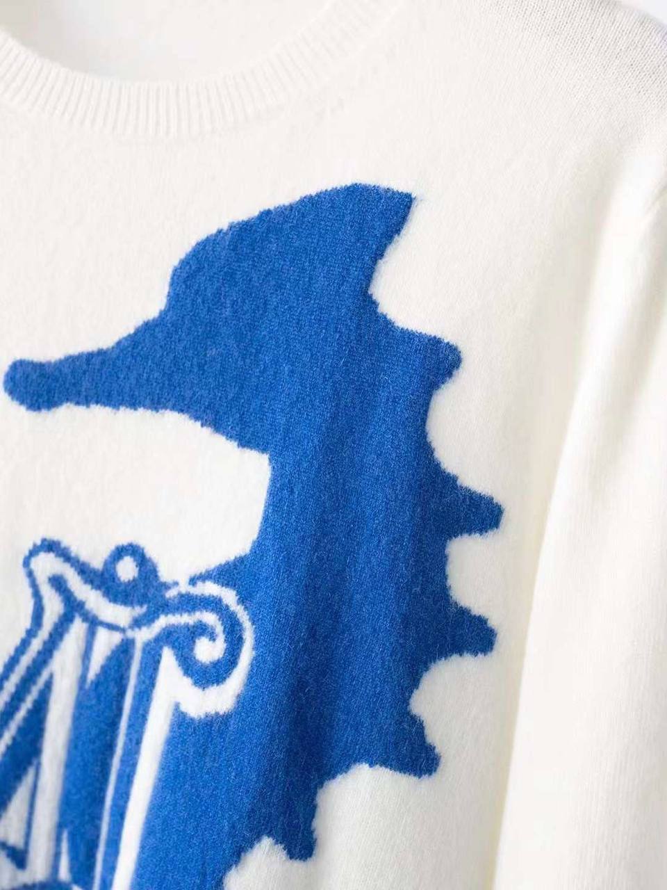 Повседневный свитер женский Max Mara BP-24340 Повседневный свитер женский Max Mara BP-24340