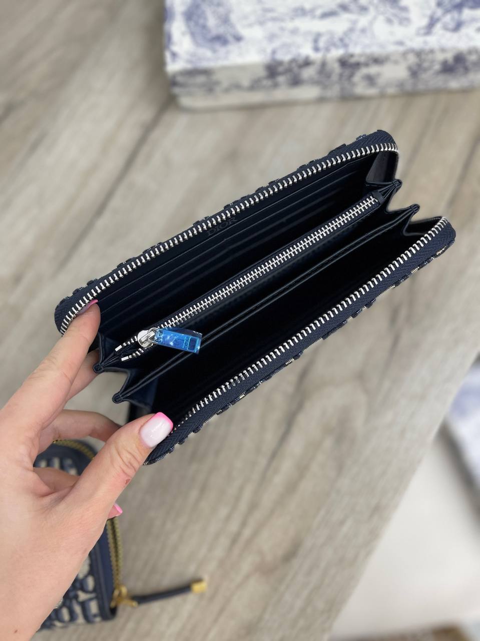 Повседневный кошелек Christian Dior BP-27275 Повседневный кошелек Christian Dior BP-27275