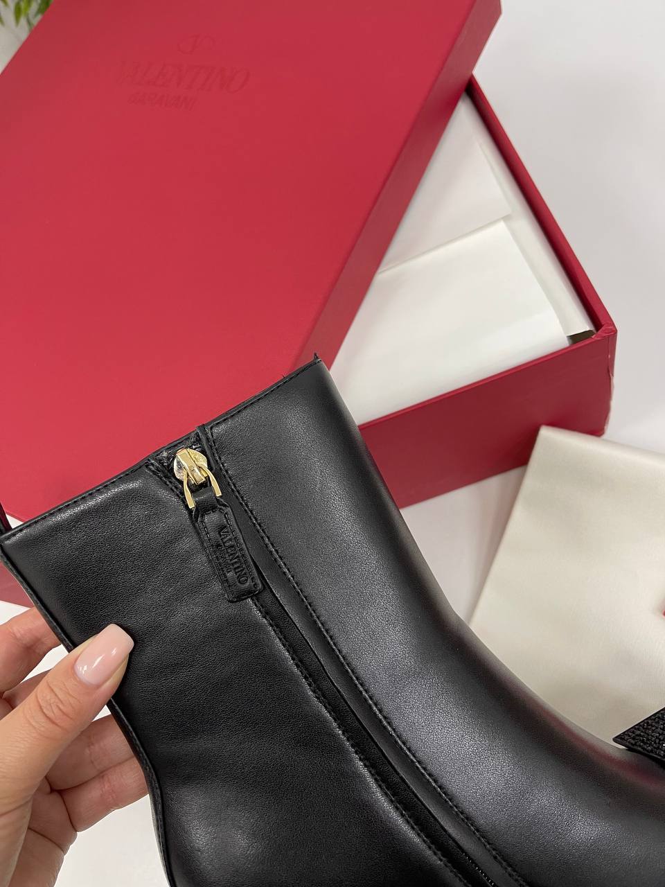 Дизайнерские ботильоны Valentino BP-25338 Дизайнерские ботильоны Valentino BP-25338