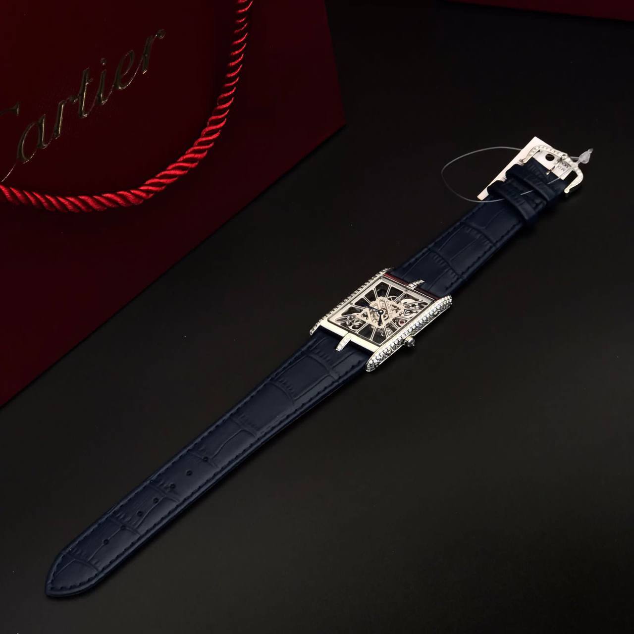 Стильные часы Cartier BP-26021 Стильные часы Cartier BP-26021