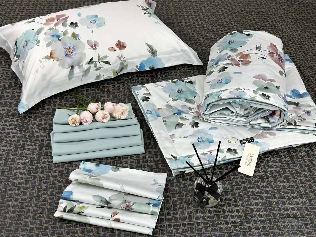 Комплект белья La Perla BP-33961 утонченный Комплект белья La Perla BP-33961 утонченный