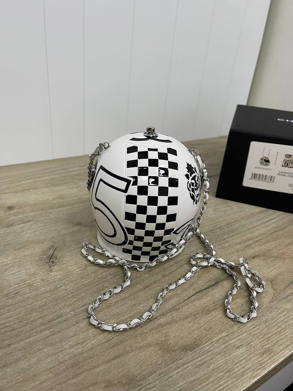 Chanel мини-клатч Helmet Minaudiere BP-26112 Chanel мини-клатч Helmet Minaudiere BP-26112
