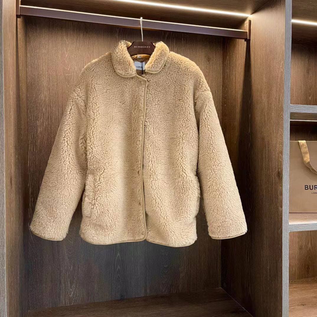 Женская куртка Burberry люкс BP-6403 Женская куртка Burberry люкс BP-6403