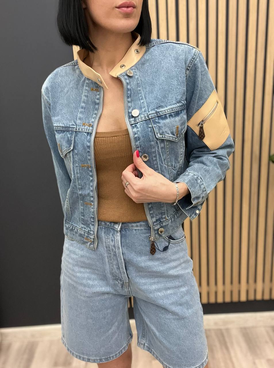 Куртка женская Louis Vuitton лимитированная BP-48841 Куртка женская Louis Vuitton лимитированная BP-48841