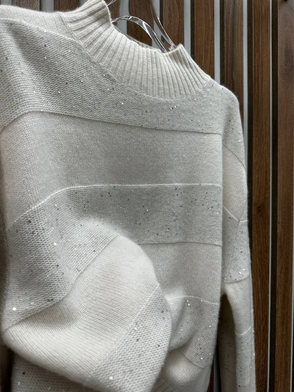 Коллекционный женский свитер BC BP-42730 Коллекционный женский свитер BC BP-42730