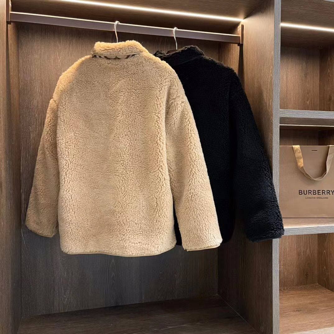 Женская куртка Burberry люкс BP-6403 Женская куртка Burberry люкс BP-6403