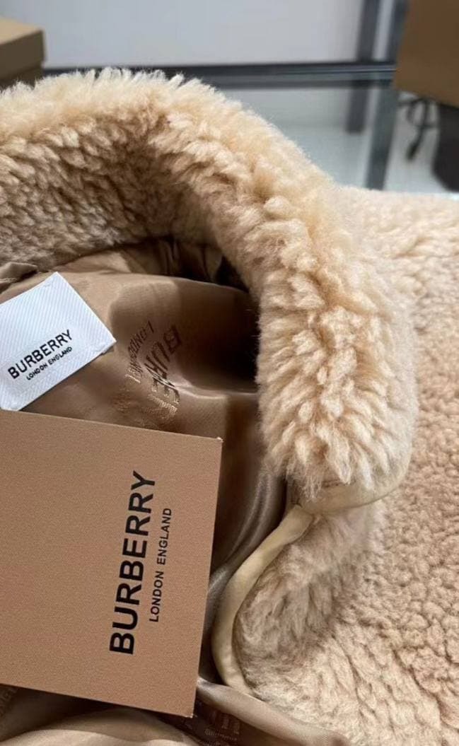 Женская куртка Burberry люкс BP-6403 Женская куртка Burberry люкс BP-6403