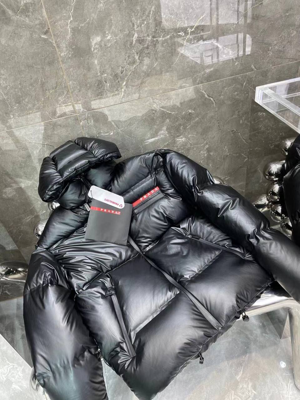 Пуховик черный Prada Primaloft BP-357173 Пуховик черный Prada Primaloft BP-357173