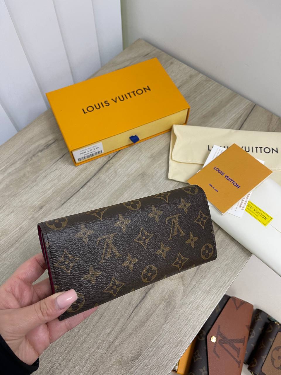 Кошелек трендовый Louis Vuitton BP-27595 Кошелек трендовый Louis Vuitton BP-27595