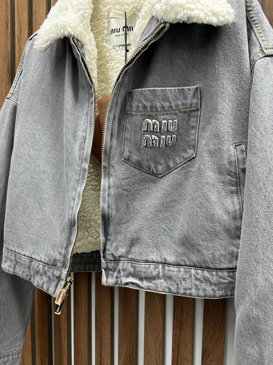 Женская куртка Miu Miu коллекционная BP-40119 Женская куртка Miu Miu коллекционная BP-40119