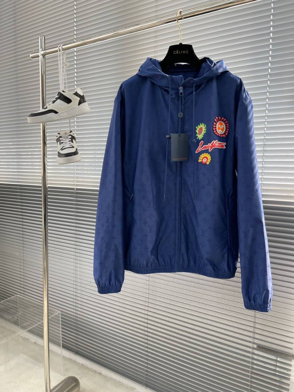 Повседневная ветровка Louis Vuitton BP-35058 Повседневная ветровка Louis Vuitton BP-35058