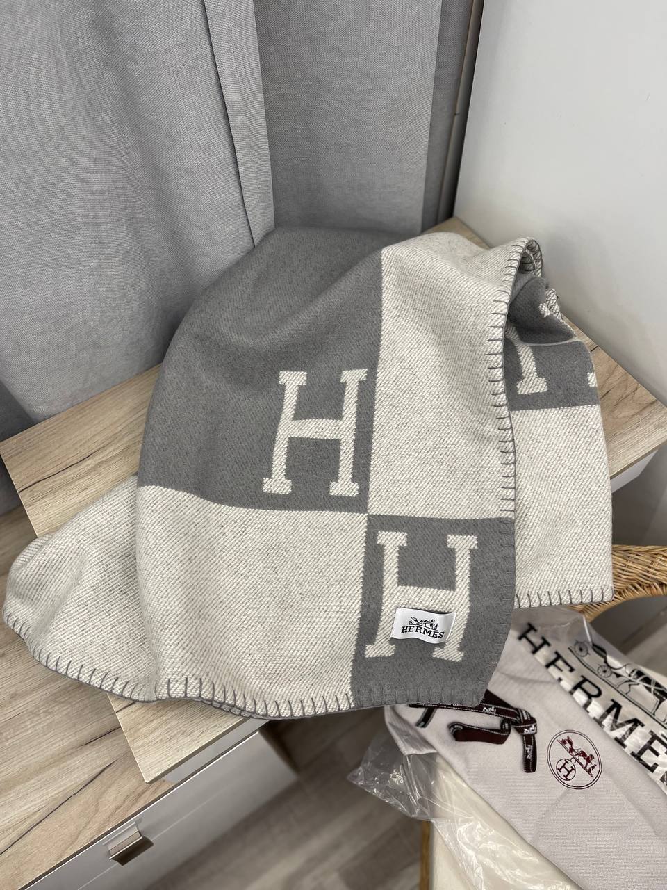 Плед Hermes BP-43368 стильная роскошь Плед Hermes BP-43368 стильная роскошь