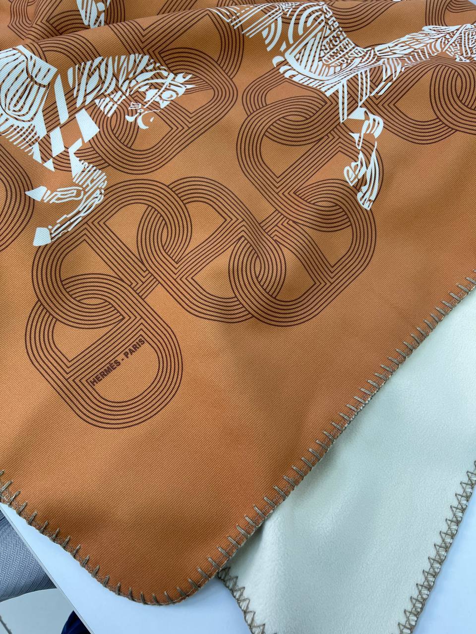 Hermes плед 200*180 см BP-26650 эксклюзив Hermes плед 200*180 см BP-26650 эксклюзив